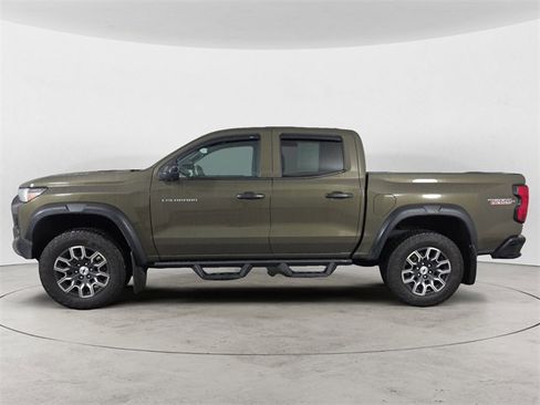 Used 2023 Chevrolet Colorado Trail Boss w/ Technology Package image 2