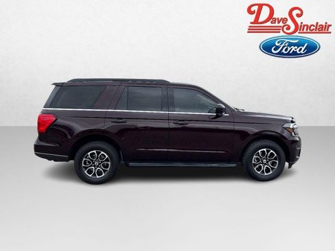 Used 2024 Ford Expedition XLT RWD image 5