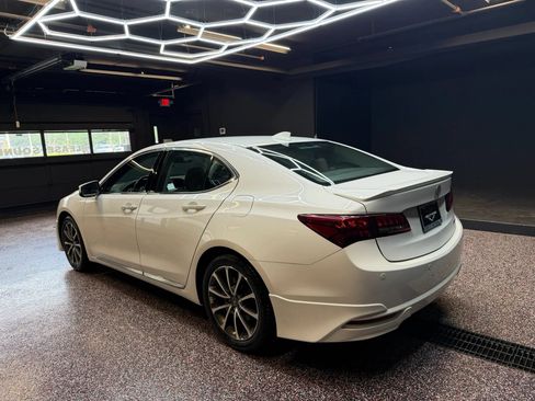 Used 2017 Acura TLX V6 SH-AWD w/ Advance Package image 5