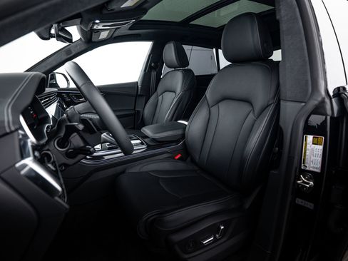 Certified 2025 Audi Q8 Prestige w/ Prestige Package image 14