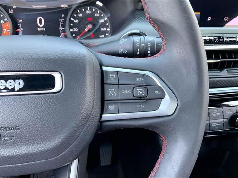 Used 2024 Jeep Compass Trailhawk AWD/4WD image 18