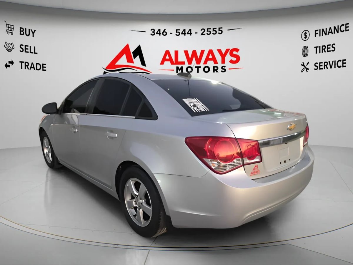 Used 2015 Chevrolet Cruze LT FWD image 19