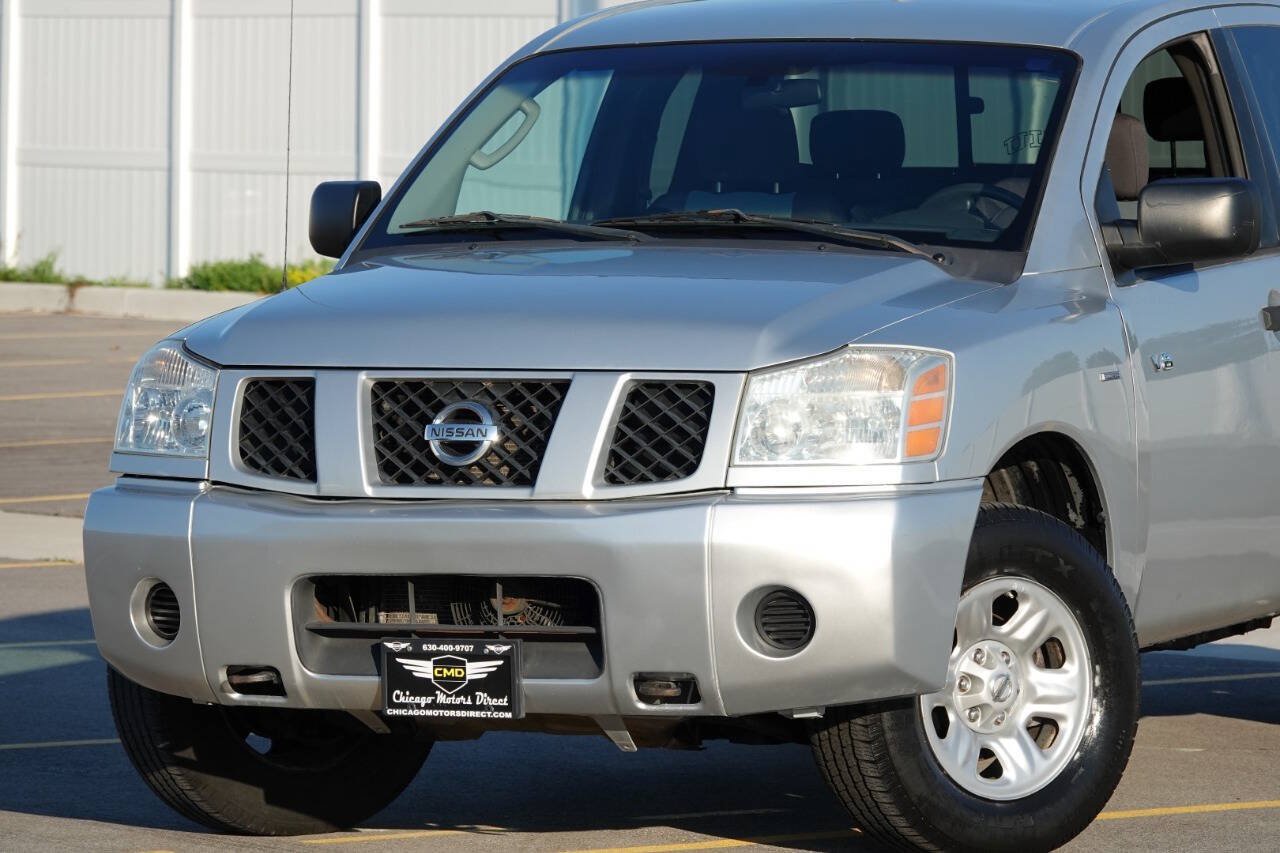 Used 2004 Nissan Titan XE w/ (PRF) Preferred Pkg AWD/4WD image 2