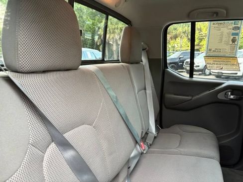 Used 2016 Nissan Frontier SV RWD image 28