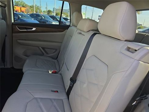 New 2026 Volkswagen Atlas SE FWD image 12