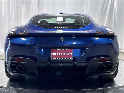 Used 2022 Ferrari Roma RWD image 8