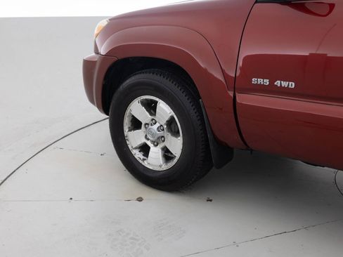 Used 2007 Toyota 4Runner SR5 AWD/4WD image 17