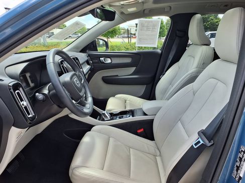 Certified 2023 Volvo XC40 B5 Ultimate w/ Protection Package Premier AWD/4WD image 14
