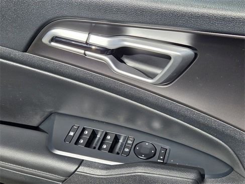 New 2026 Kia Sportage EX image 18