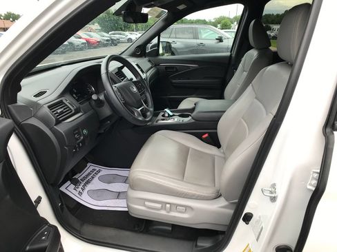 Certified 2024 Honda Passport EX-L image 4