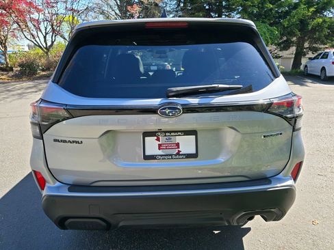 Certified 2025 Subaru Forester Touring AWD/4WD image 5