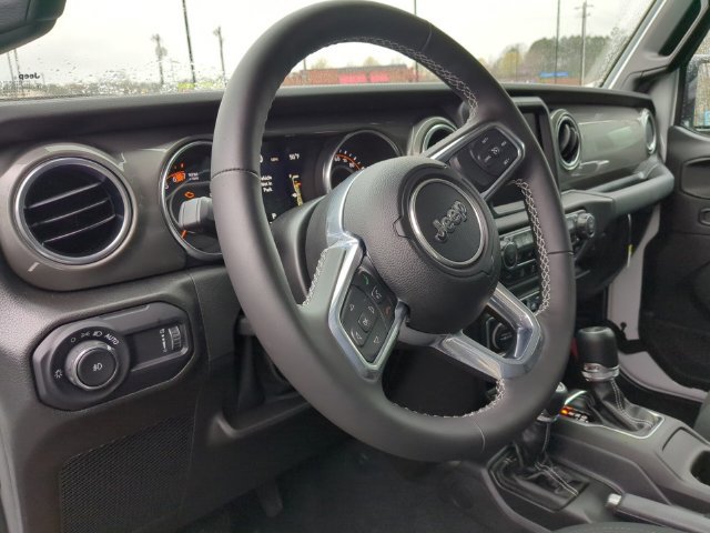 Used 2023 Jeep Wrangler Unlimited Sahara w/ LED Lighting Group AWD/4WD image 23