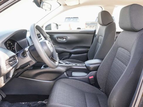 Used 2025 Honda HR-V LX image 17