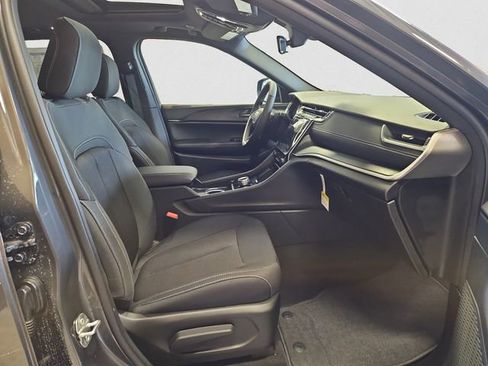 New 2026 Jeep Grand Cherokee Laredo X AWD/4WD image 16