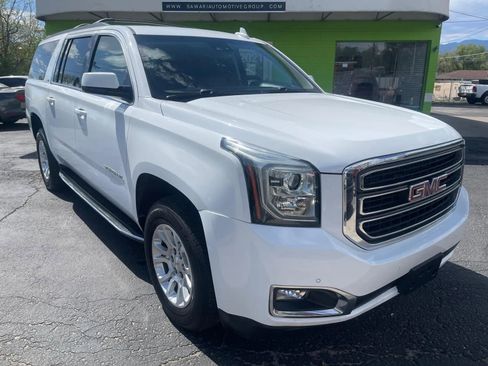 Used 2019 GMC Yukon XL SLT AWD/4WD image 2