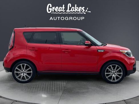 Used 2019 Kia Soul ! FWD image 6