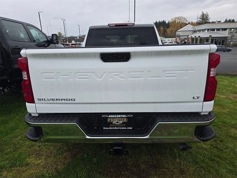 New 2026 Chevrolet Silverado 2500 LT image 4