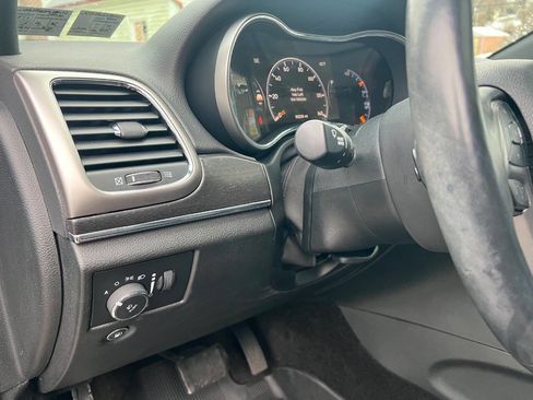 Used 2018 Jeep Grand Cherokee Limited image 14