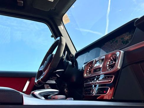 Certified 2022 Mercedes-Benz G 63 AMG 4MATIC image 15