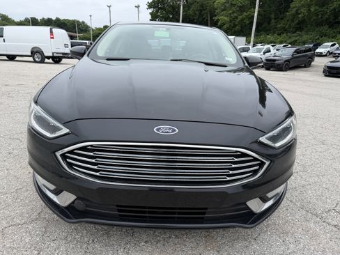 Used 2018 Ford Fusion Titanium AWD/4WD image 2