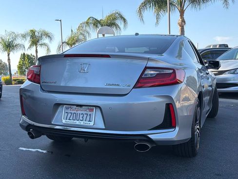 Used 2017 Honda Accord Touring image 8