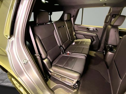 Used 2025 Chevrolet Tahoe LT AWD/4WD image 25