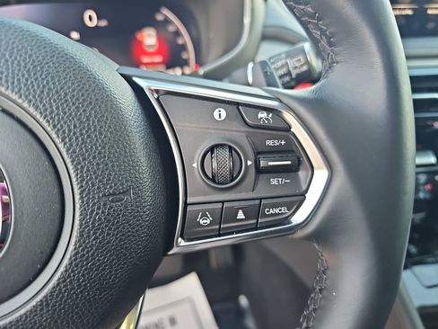 Used 2025 Acura MDX SH-AWD image 19