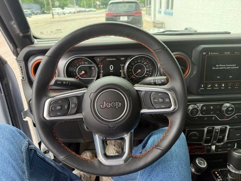Used 2023 Jeep Gladiator Mojave w/ LED Lighting Group AWD/4WD image 23