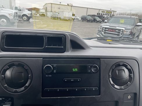 Used 2013 Ford E-150 and Econoline 150 w/ PWR Group image 23