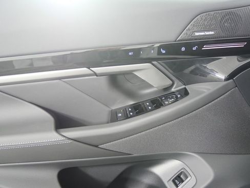 New 2026 BMW 530i w/ Premium Package RWD image 8