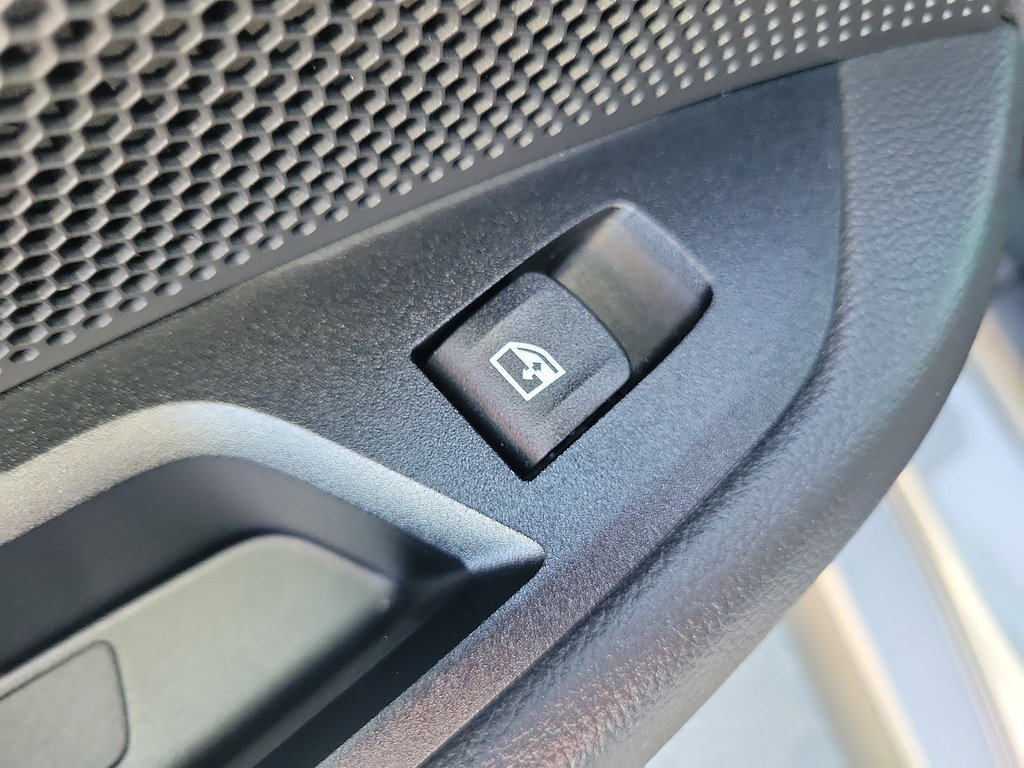 Used 2024 BMW i4 eDrive40 w/ Convenience Package RWD image 17