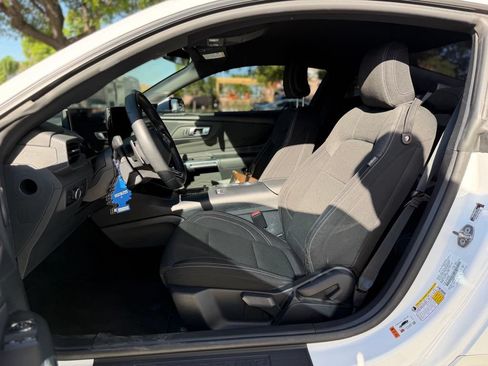 Used 2024 Ford Mustang GT RWD image 4
