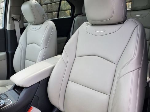 Used 2023 Cadillac XT4 Premium Luxury w/ Cold Weather Package AWD/4WD image 33