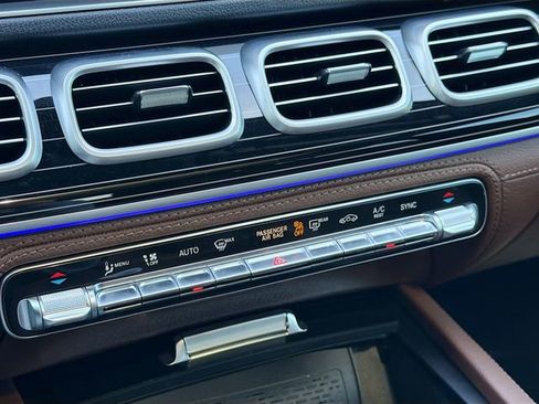 Used 2024 Mercedes-Benz GLE 450 4MATIC image 34