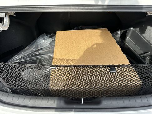 New 2026 Hyundai Elantra Limited image 16