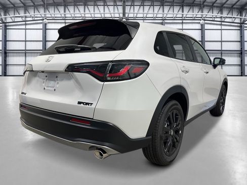 New 2027 Honda HR-V Sport image 5