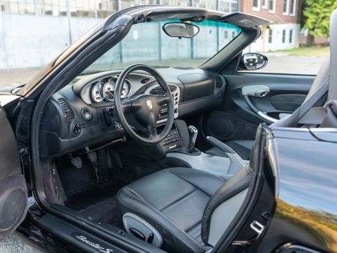 Used 2001 Porsche Boxster S image 81