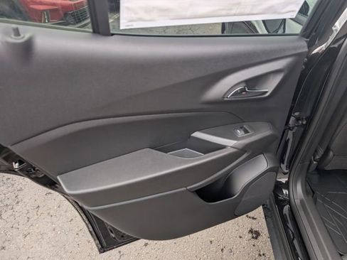 New 2026 Chevrolet Trax RS w/ Sunroof Package FWD image 10