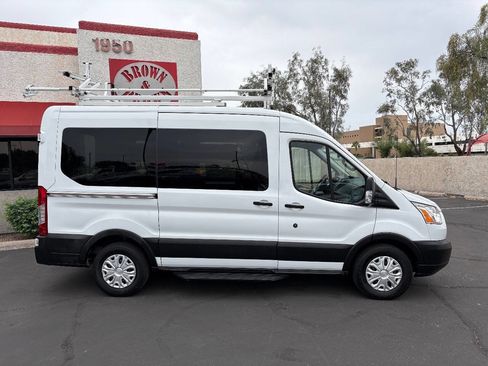 Used 2019 Ford Transit 150 XLT image 8