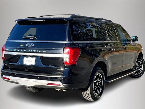 Used 2023 Ford Expedition Max XLT image 6