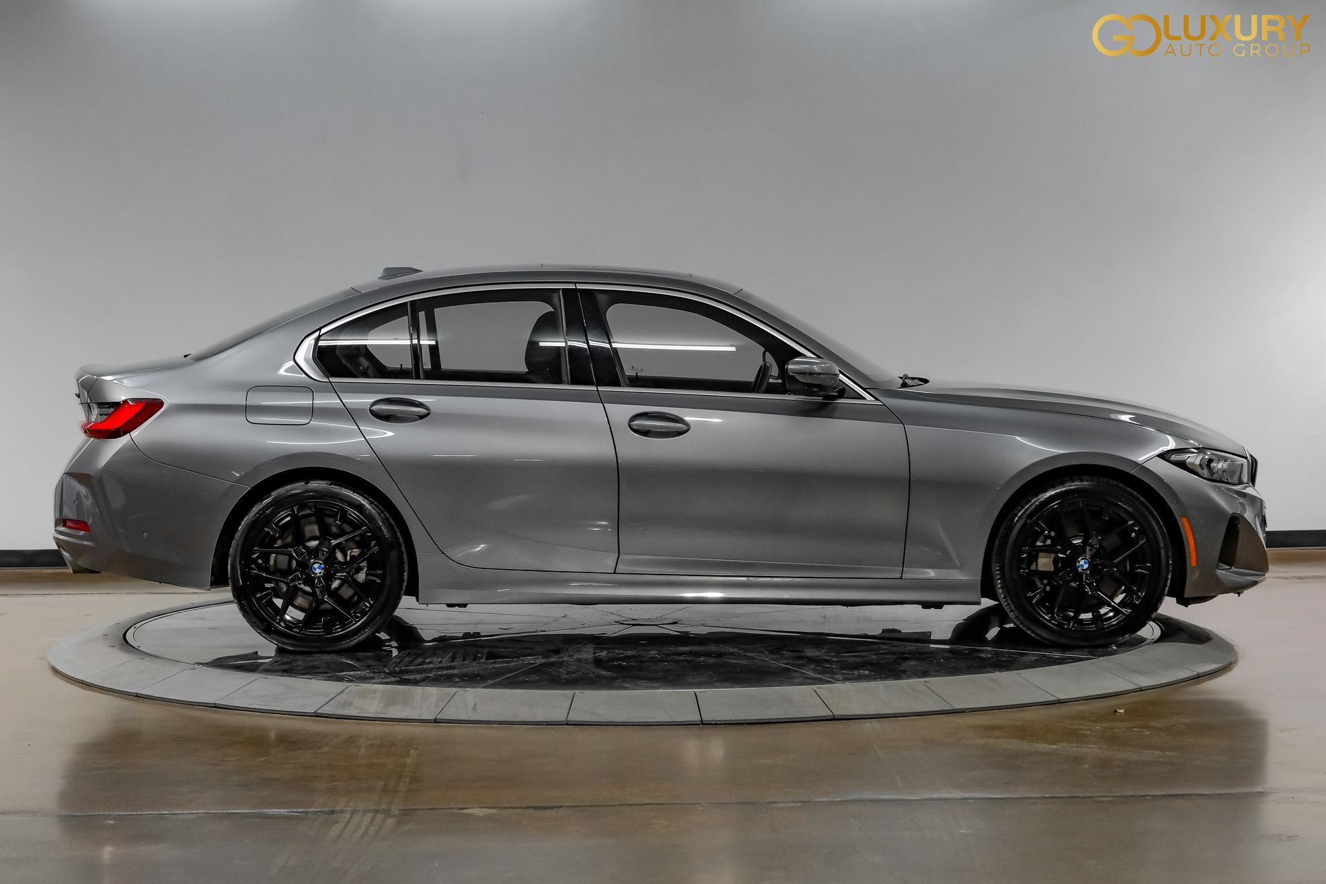 Used 2025 BMW 330i Sedan RWD image 9