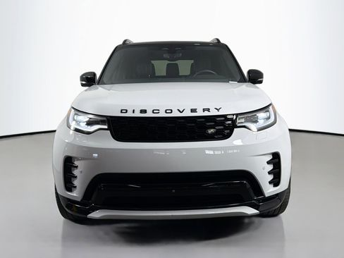 Certified 2024 Land Rover Discovery Dynamic SE image 2