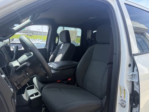 New 2026 RAM 3500 Tradesman AWD/4WD image 32