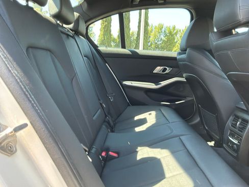 Used 2020 BMW 330i Sedan w/ M Sport Package RWD image 20
