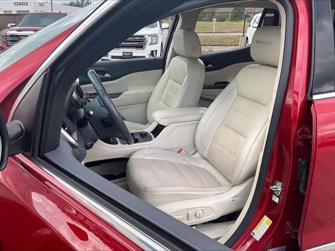 Used 2021 GMC Acadia Denali w/ LPO, Floor Liner Package image 7