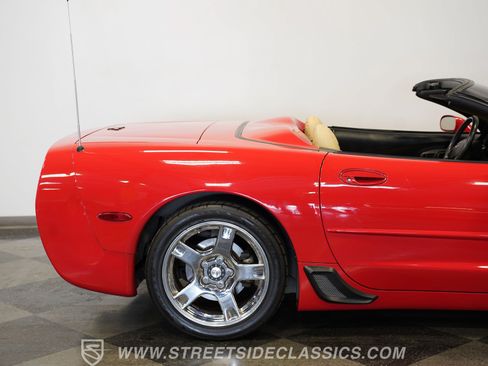 Used 1999 Chevrolet Corvette Convertible w/ Memory Pkg RWD image 35