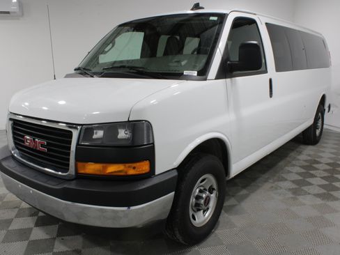 Used 2025 GMC Savana 3500 LT w/ LT Preferred Equipment Group RWD image 27