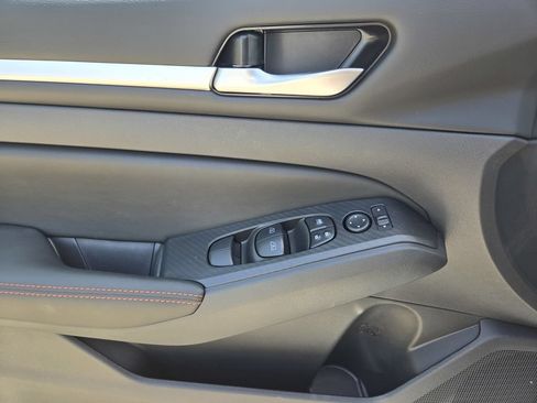 New 2026 Nissan Altima 2.5 SR FWD image 11