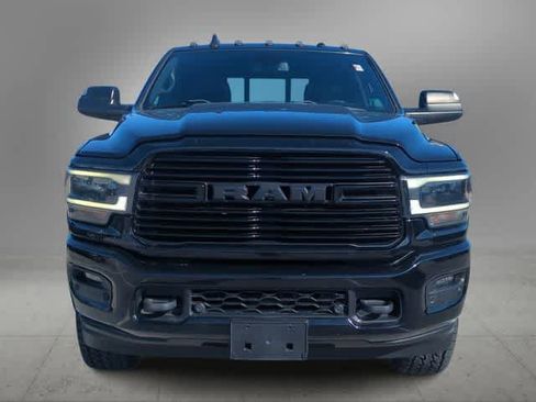 Used 2019 RAM 2500 Laramie w/ Black Appearance Package image 3