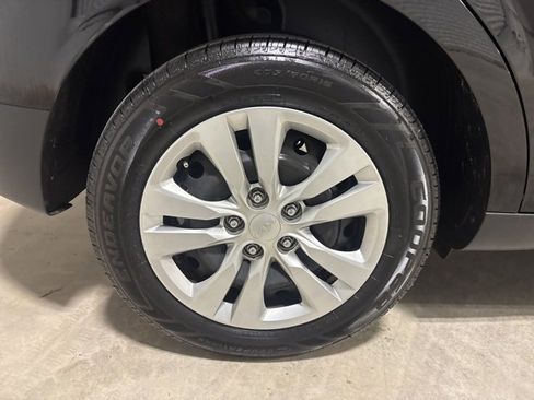 Used 2022 Kia Soul LX image 27
